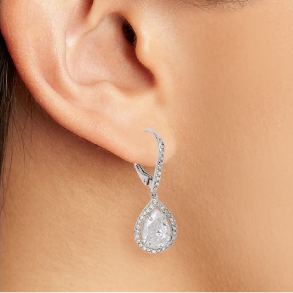 Elegant Silver cubic zirconia Teardrop Earrings